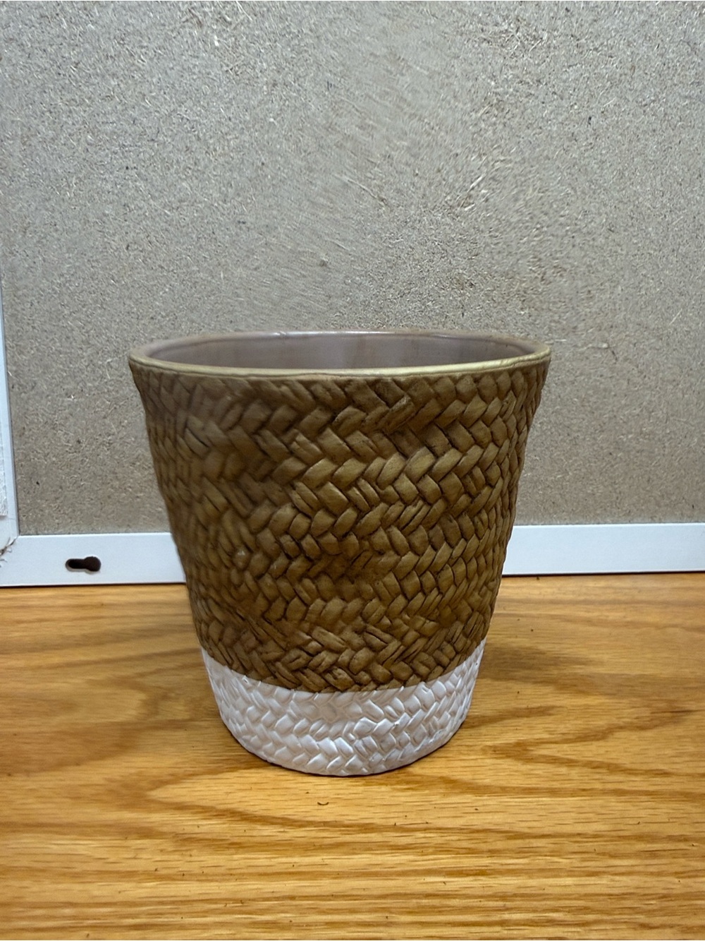Woven Texture Two-Tone Planter - Brown and White